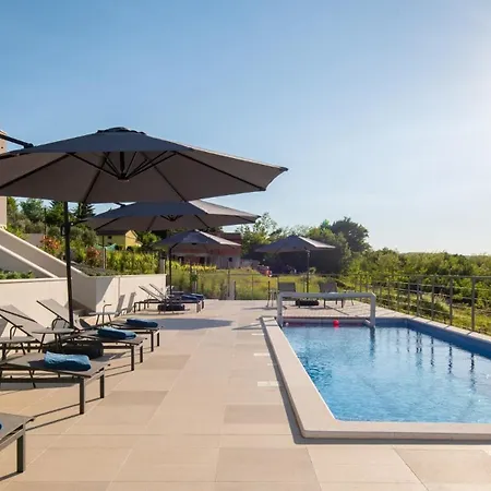 Callista Guest house
